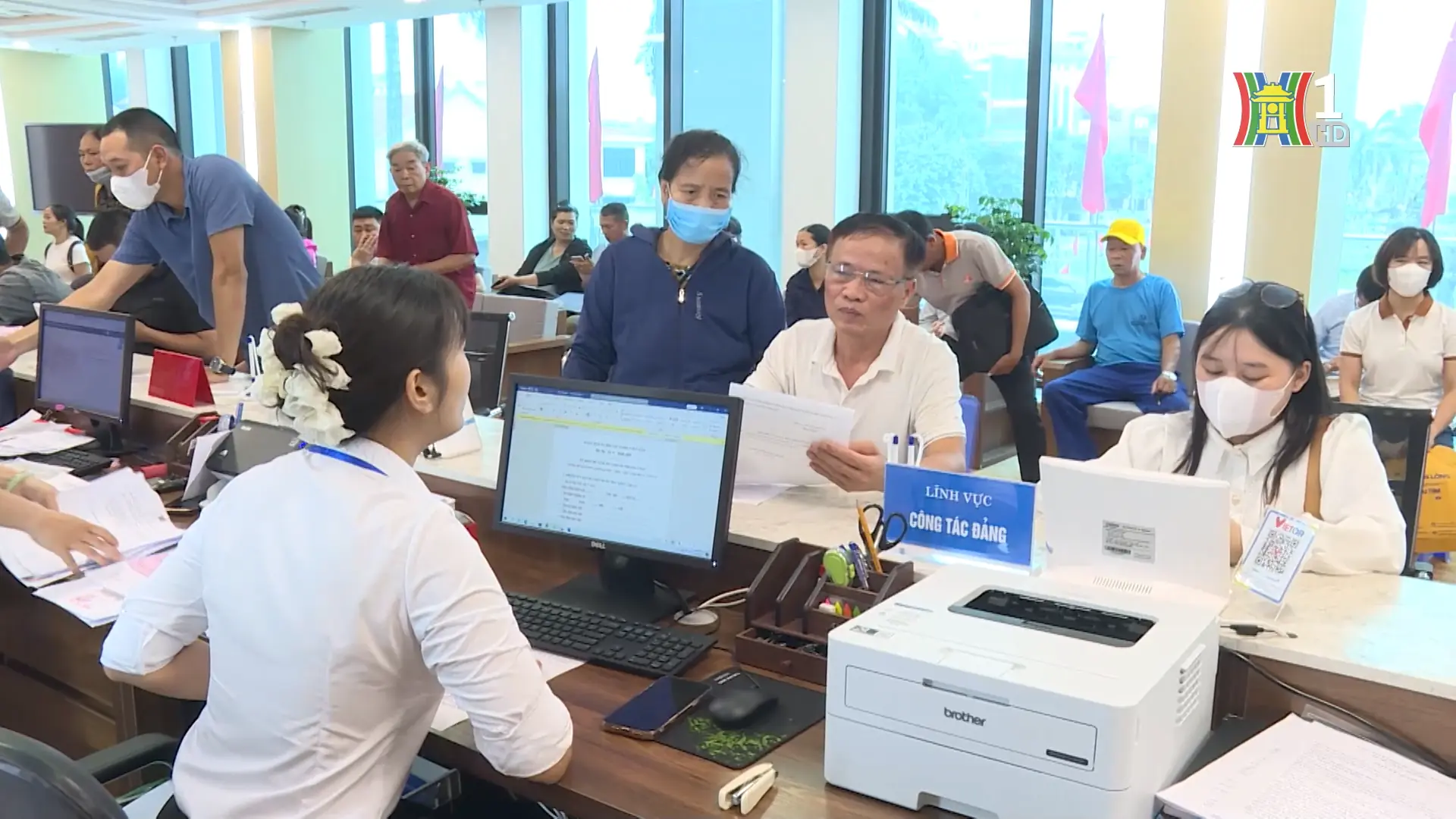 Nhiều đổi thay tích cực từ chính quyền địa phương hai cấp | Chính quyền đô thị | 12/09/2025